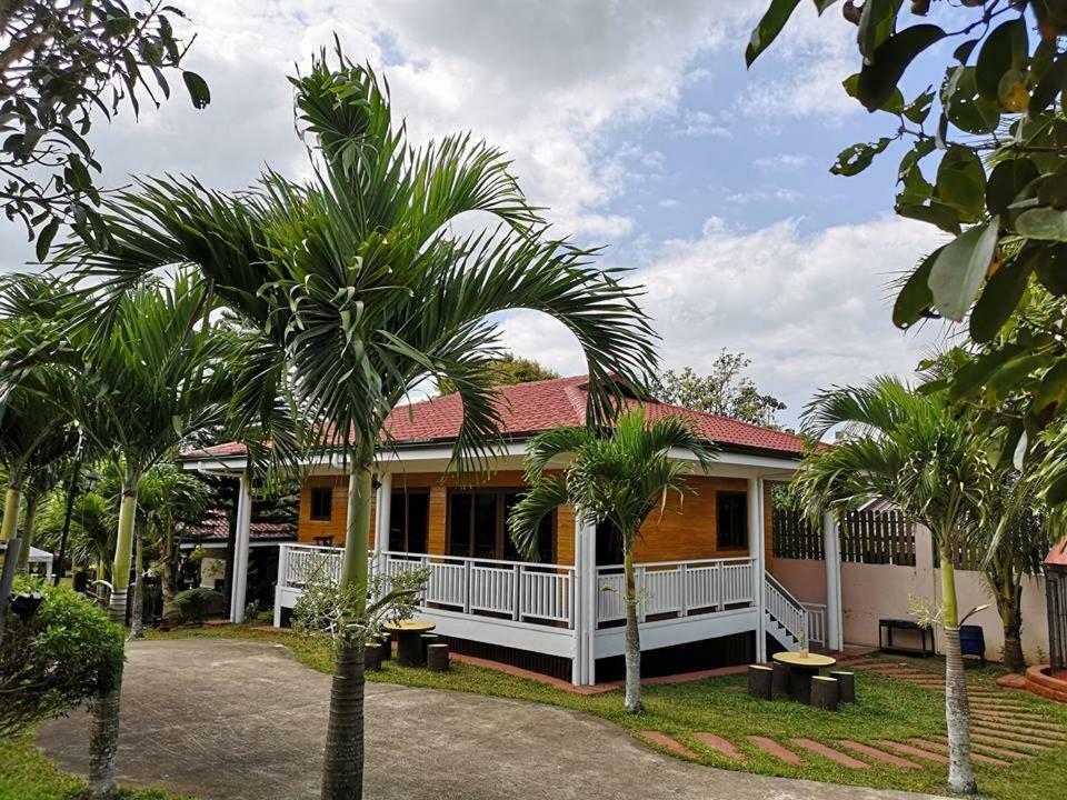 Casa De Miguelitos Hotell Tagaytay City Eksteriør bilde